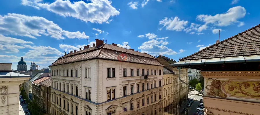 eladó újszerű téglalakás, Budapest, V. kerület