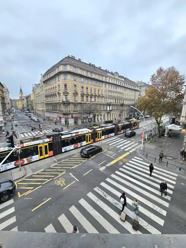 Eladó újszerű téglalakás, Budapest, VII. kerület 3 szoba 86 m² 139 M Ft