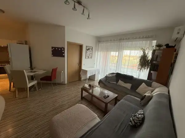 Eladó újszerű téglalakás, Budapest, XIV. kerület 2 szoba 57 m² 87.62 M Ft