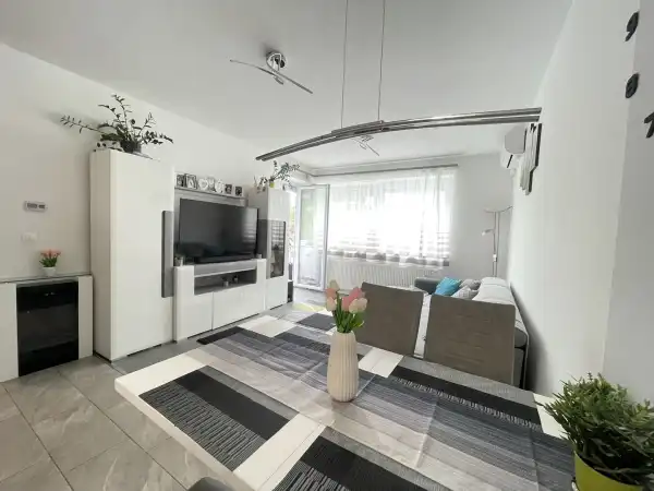 Eladó újszerű téglalakás, Eger 4 szoba 79 m² 87.7 M Ft