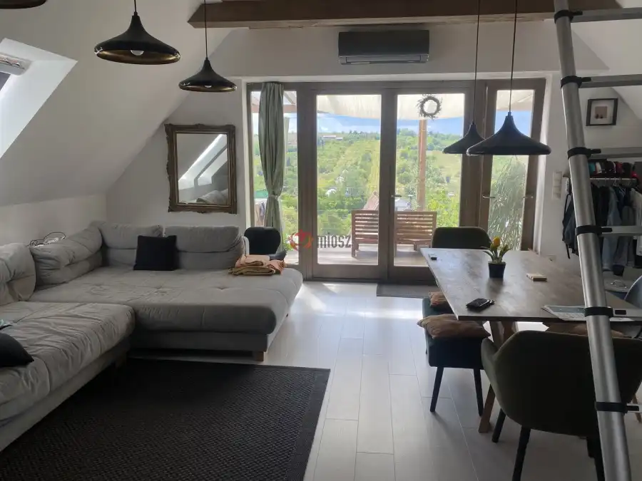 eladó újszerű téglalakás, Eger