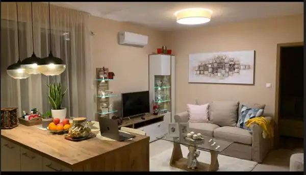 Eladó újszerű téglalakás, Győr 2+1 szoba 53 m² 70 M Ft