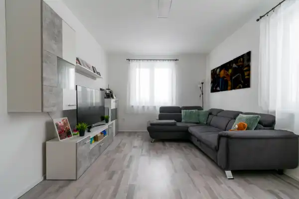 Eladó újszerű téglalakás, Rajka 3 szoba 60 m² 60.48 M Ft